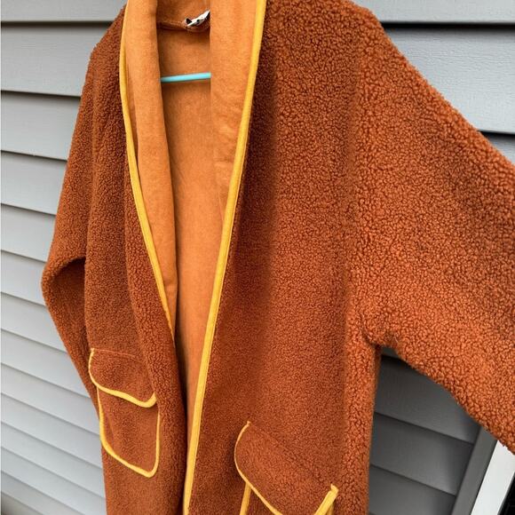 Davi & Dani size M Leading The Way Front Pocket Teddy Jacket - Camel Shacket - Picture 6 of 13
